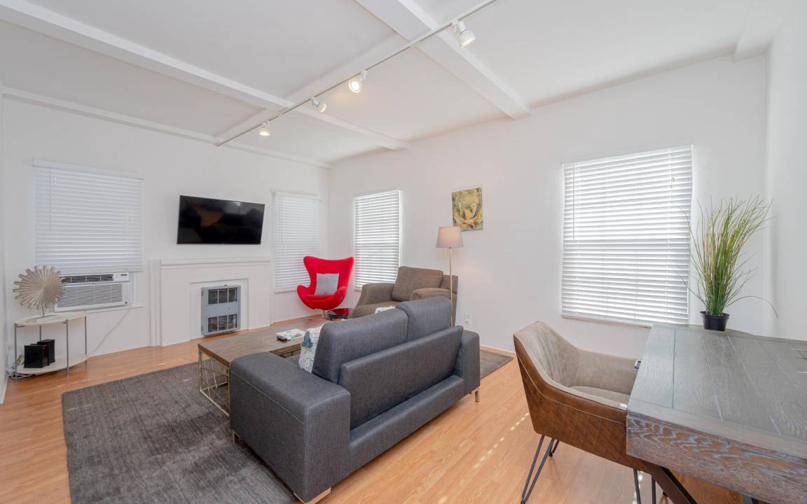Beverly Hills Apartment | 65 m² Apartment ∙ 1 bedroom ∙ 2 guests