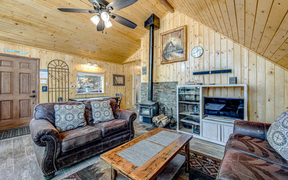 Boulder Bay Cabin | 66 m² Cabin ∙ 2 bedrooms ∙ 4 guests