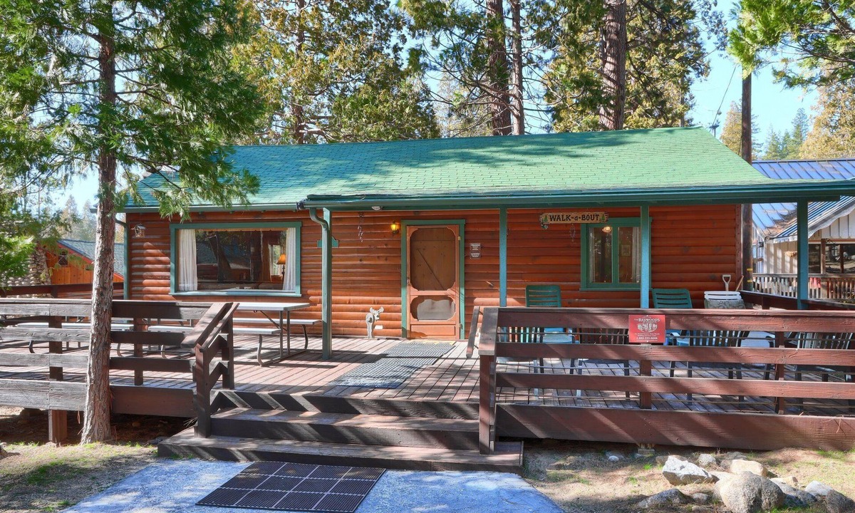 North Wawona Cabin | (73) Walk-A-Bout at The Redwoods In Yosemite
