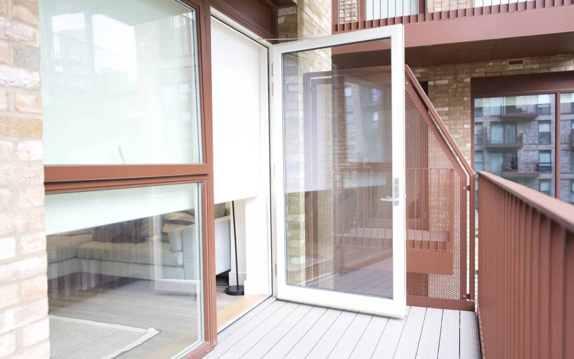 Royal Docks Apartment | 75 m² Apartment ∙ 2 bedrooms ∙ 4 guests