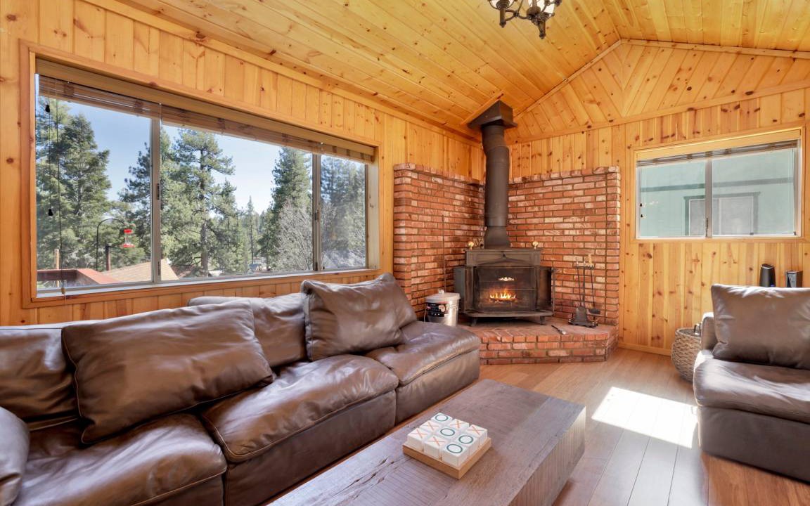 Fawnskin Cabin | 76 m² Cabin ∙ 2 bedrooms ∙ 4 guests
