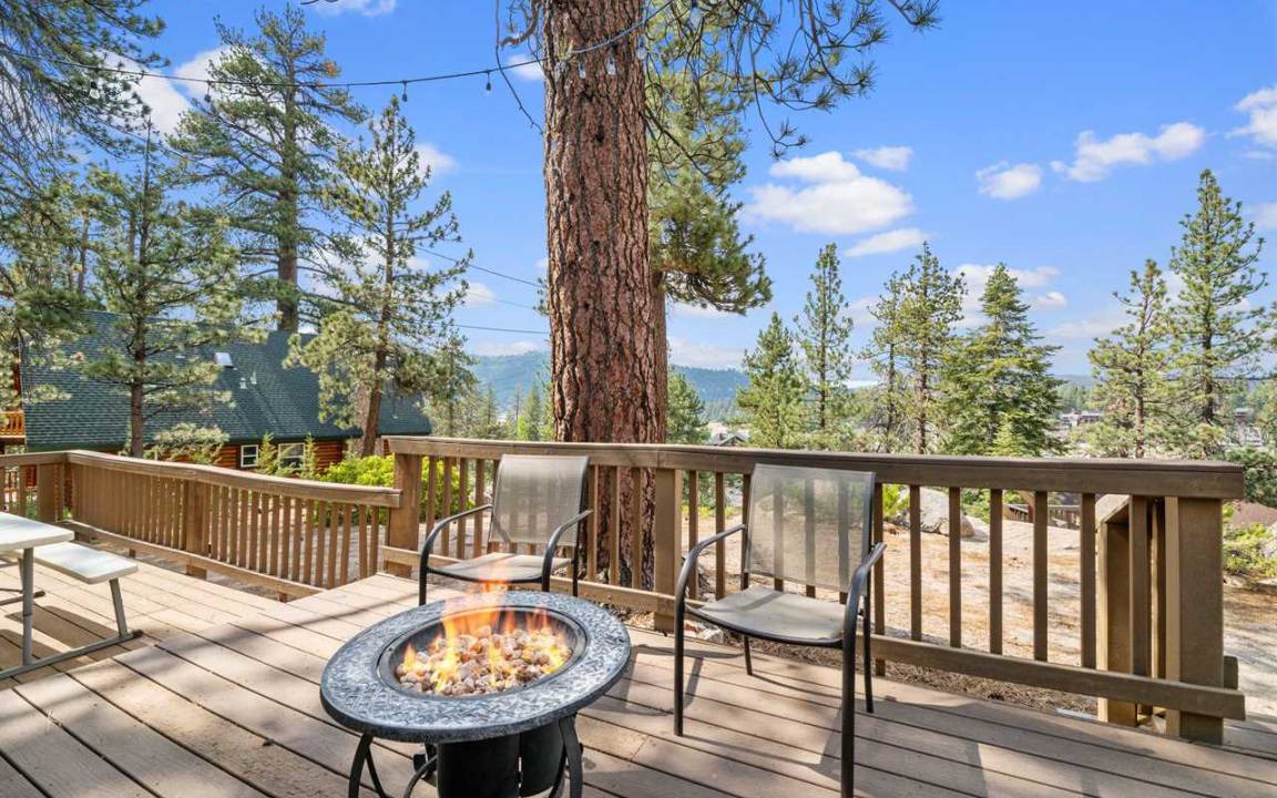 Boulder Bay Cabin | 87 m² Cabin ∙ 2 bedrooms ∙ 4 guests