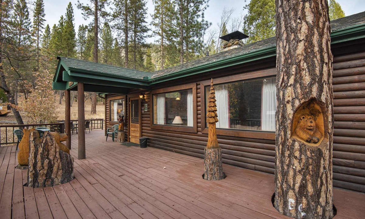 North Wawona Cabin | (93R) Deer Lodge at The Redwoods In Yosemite