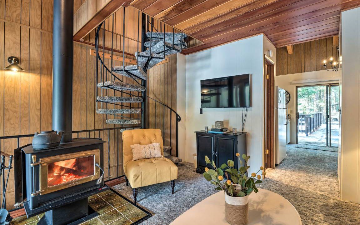 Pinecrest Apartment | 95 m² Apartment ∙ 2 bedrooms ∙ 7 guests