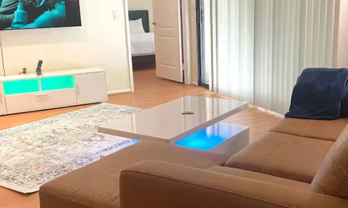 Chinatown Apartment | A Perfect 2 bedrooms 2 bath apartment in downtown