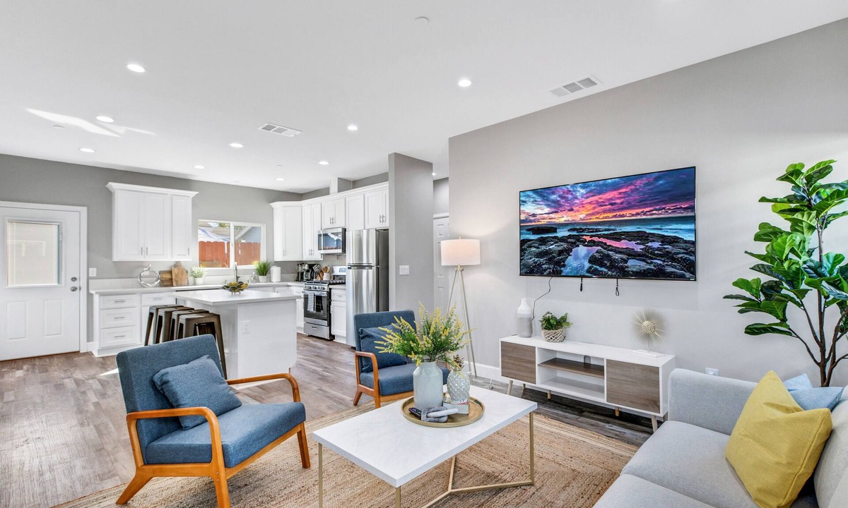 Santa Fe Springs House | A Perfect Brand New Family Home Close to DisneyLand - Norwalk