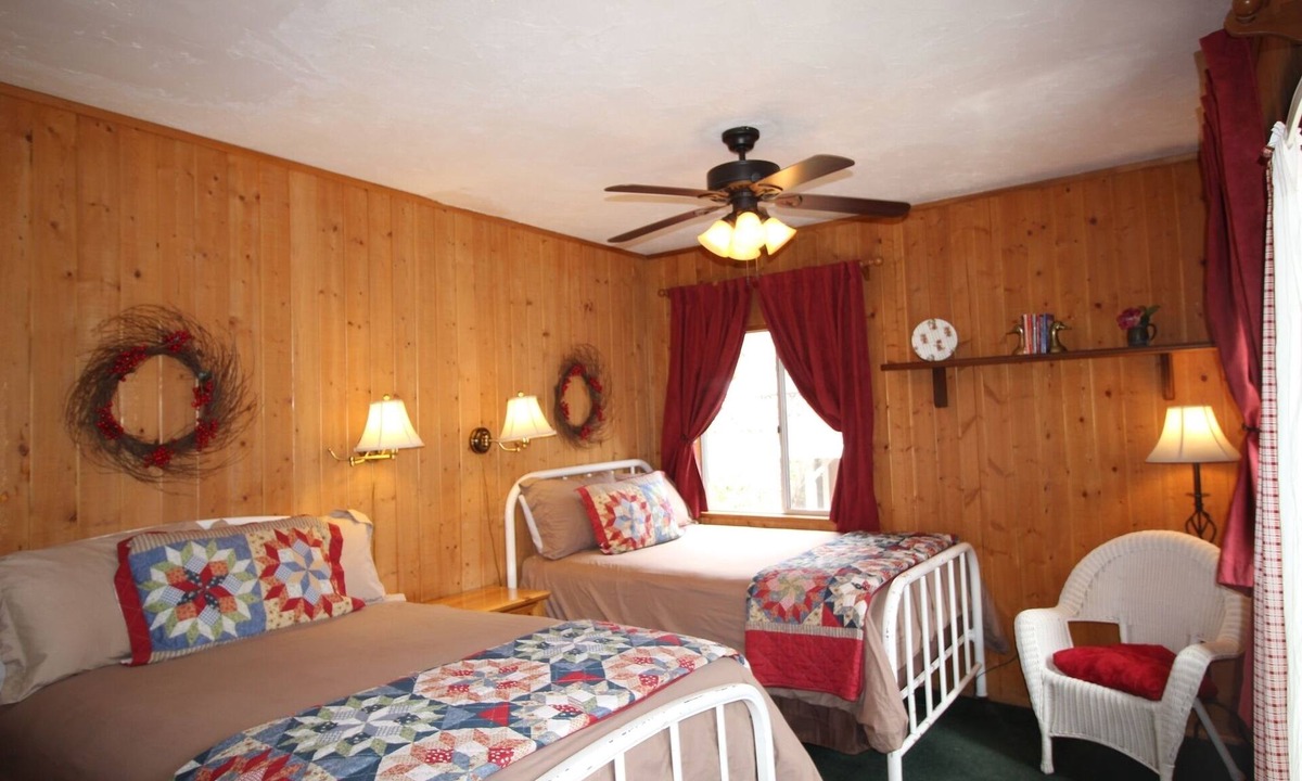 Twin Peaks Hotel | A spacious mountain lodge rich in history that’s perfect for all ages to experience a unique mountain vacation in a beautiful forest setting