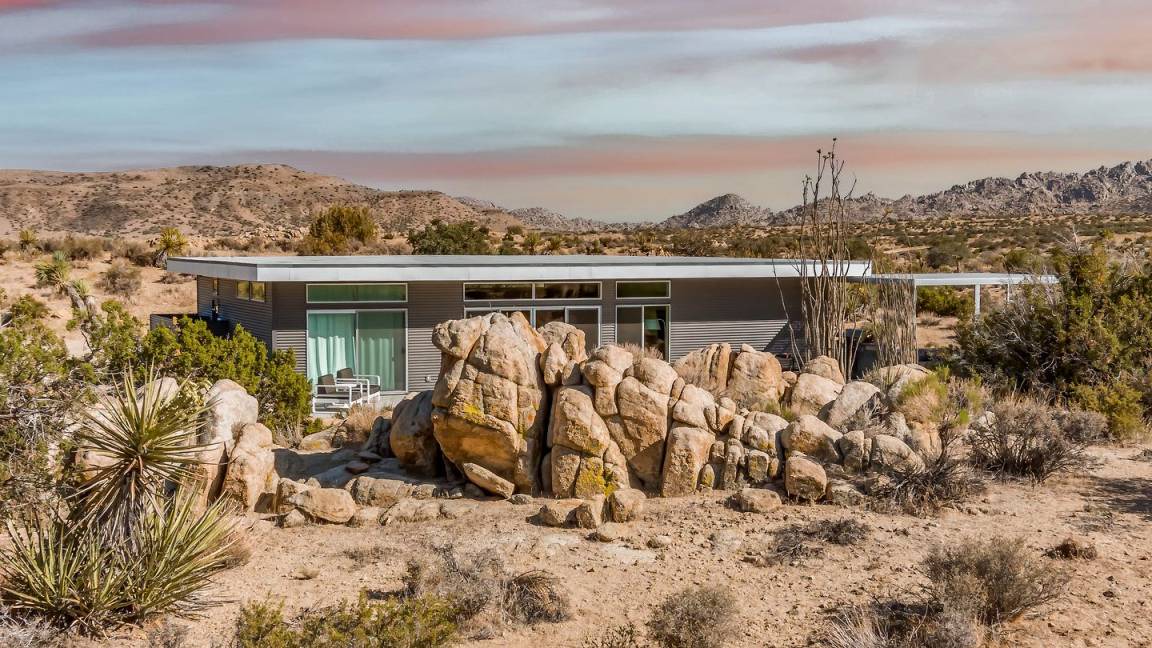 Pioneertown Other | Accommodation ∙ 2 bedrooms ∙ 4 guests