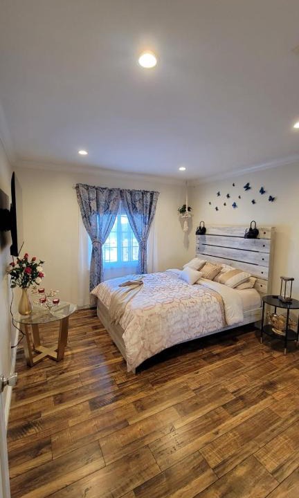 Encino Apartment | Adorable modern guesthouse with full kitchen