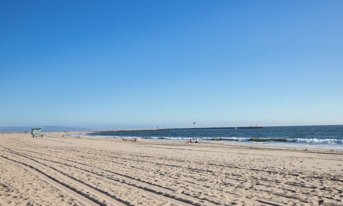 Marina Peninsula Apartment | Airy Marina del Rey 1BR, by beach, bars & shops, by Blueground