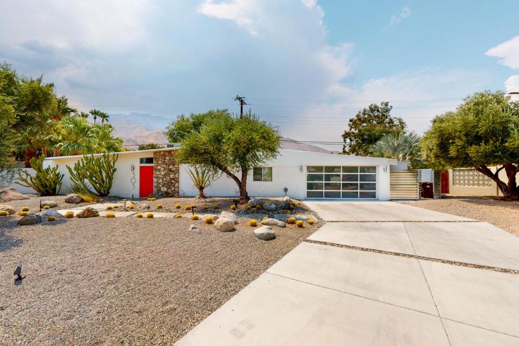 Racquet Club Estates House | Alexander in the Sun Permit# 3875