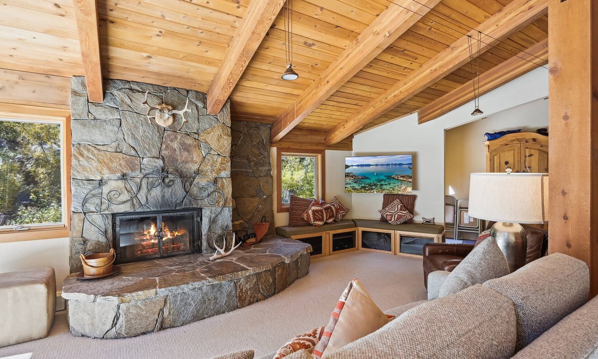 Alpine Meadows House | Alpine Adventure by Tahoe Getaways - Ski Shuttle, Hot Tub + Pet Friendly
