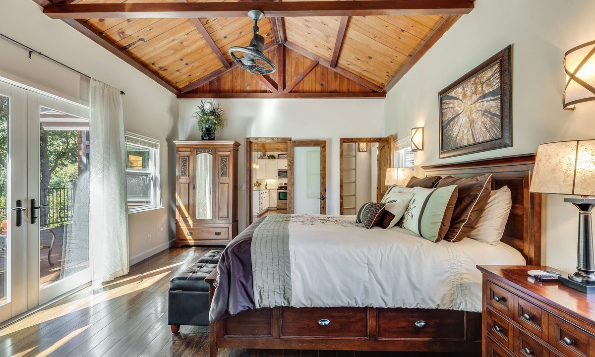 Morgan Hill Cottage | Amazing Country Setting at Cottage Creek Vineyards!