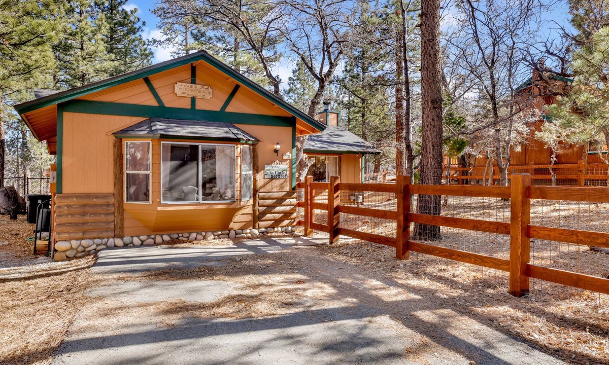 Moonridge Cabin | Angels Camp Retreat at Big Bear Lake