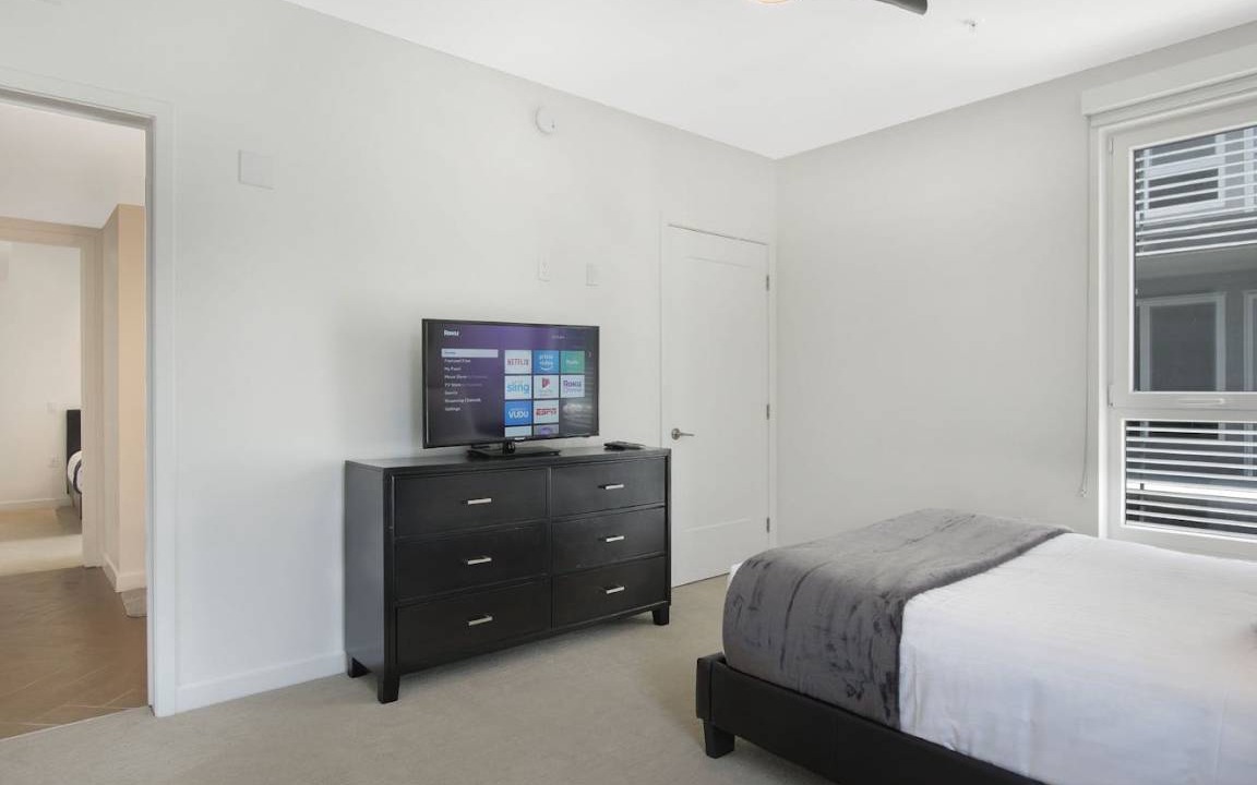 Burbank Apartment | Apartment ∙ 2 bedrooms ∙ 4 guests