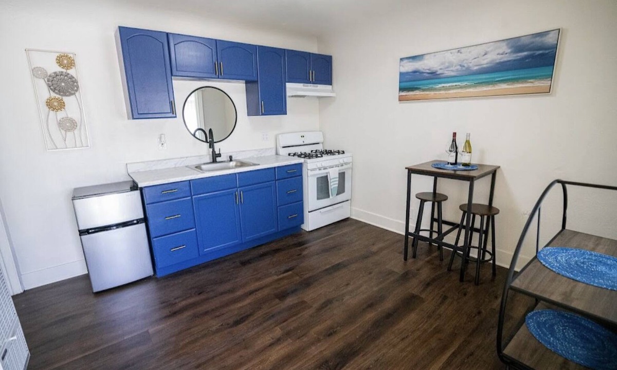 Yucaipa Condo | Apartment with Yard and Porch