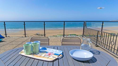 Putsborough Apartment | Apt 16 Seaviews Slps 5 Indoor Heated Pool
