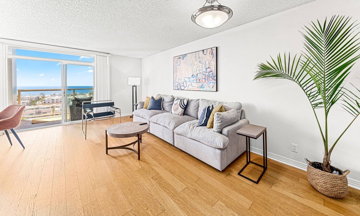 Marina Peninsula Apartment | "Artistic" 3Bedroom 2Bath Gorgeous Ocean Views.