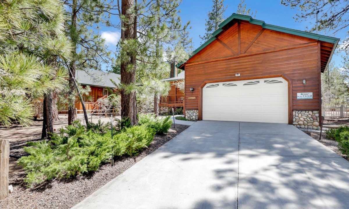Fox Farm Cabin | Aspen Grove Log Cabin at Big Bear Lake
