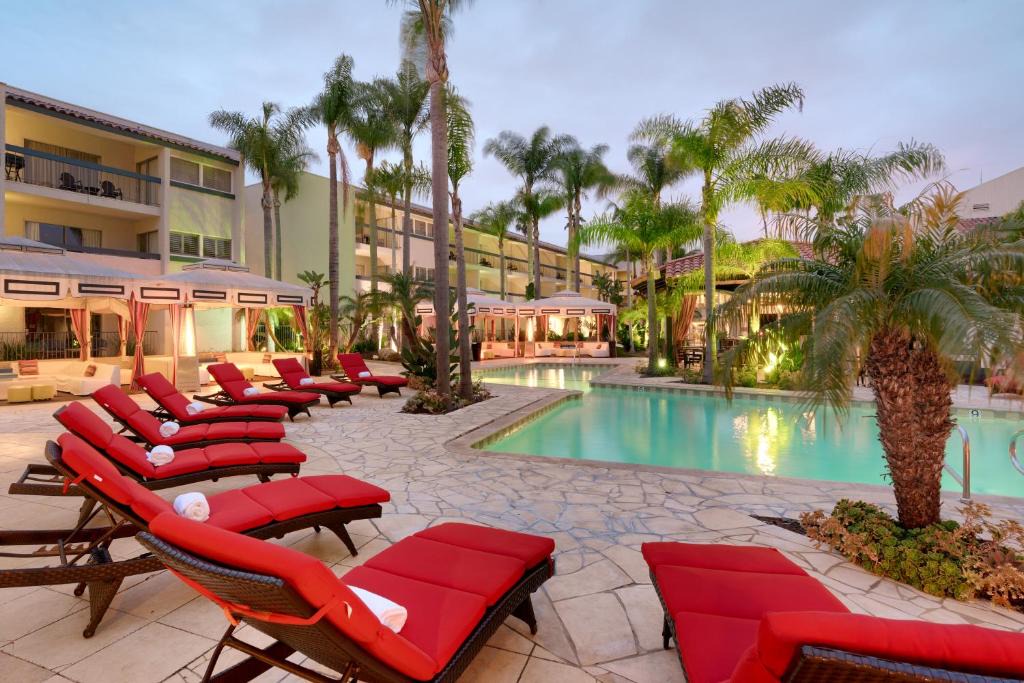 Airport Area Hotel | Atrium Hotel Orange County
