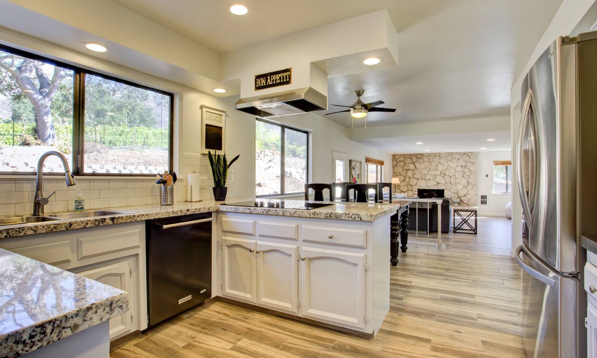Carpinteria House | Attractive 2800 sq ft, 4 Bedroom 3 Bath Home 10 guest max. Absolutely no parties