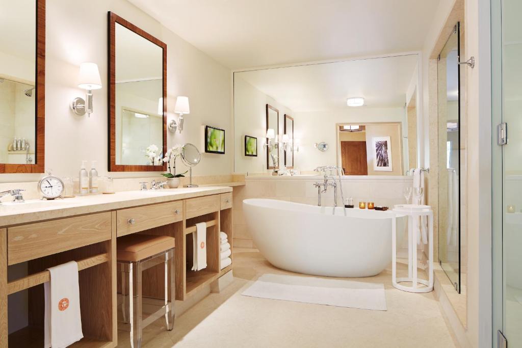 St. Helena Hotel | Auberge du Soleil, An Auberge Resort