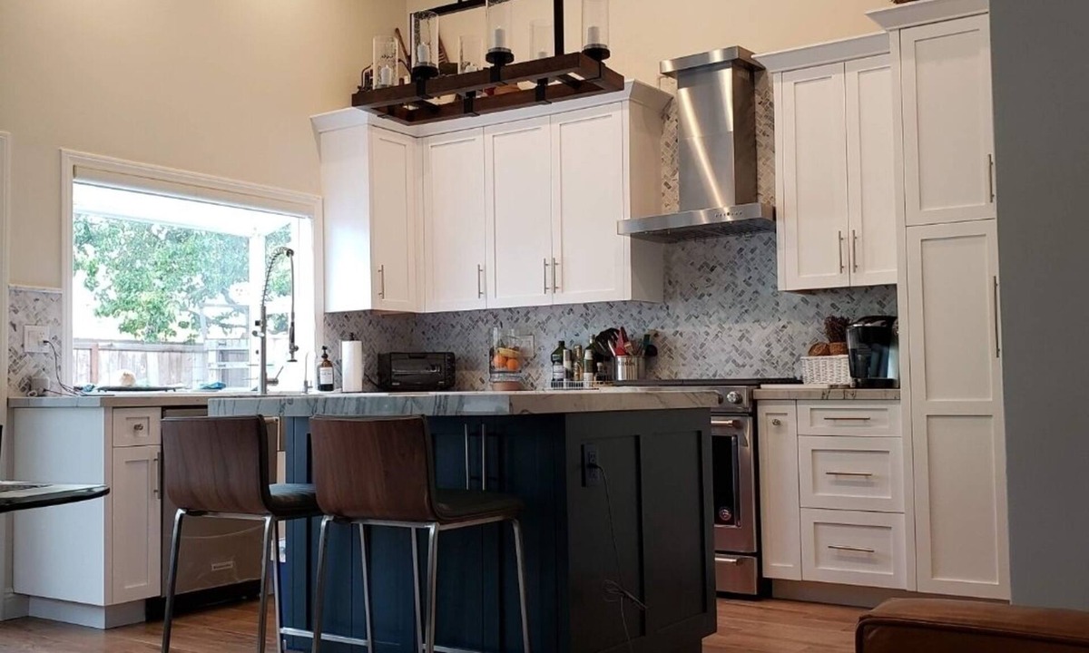 Encinitas House | Available for Race Season. Renovated, quiet, Master on main floor, close to all.