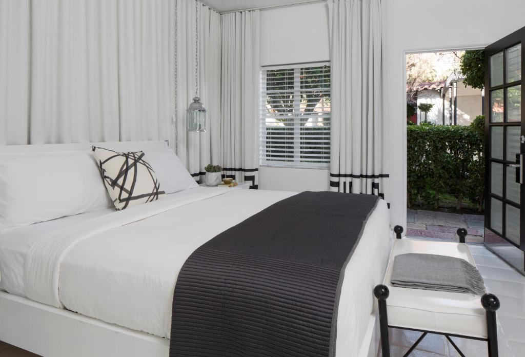 Historic Tennis Club Hotel | Avalon Hotel & Bungalows Palm Springs, a Member of Design Hotels