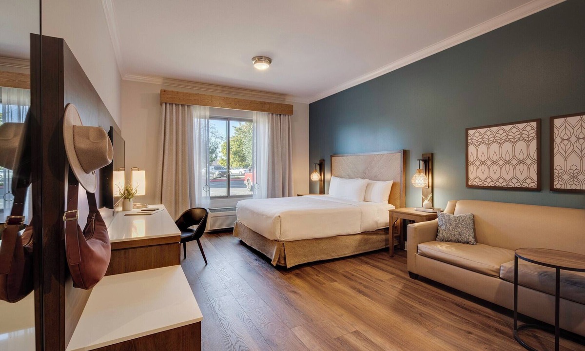 Los Serranos Hotel | Ayres Hotel Chino Hills – Ontario