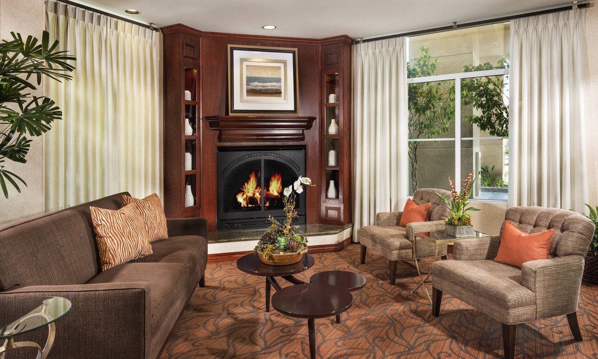 Ontario Hotel | Ayres Hotel Ontario at the Mills Mall