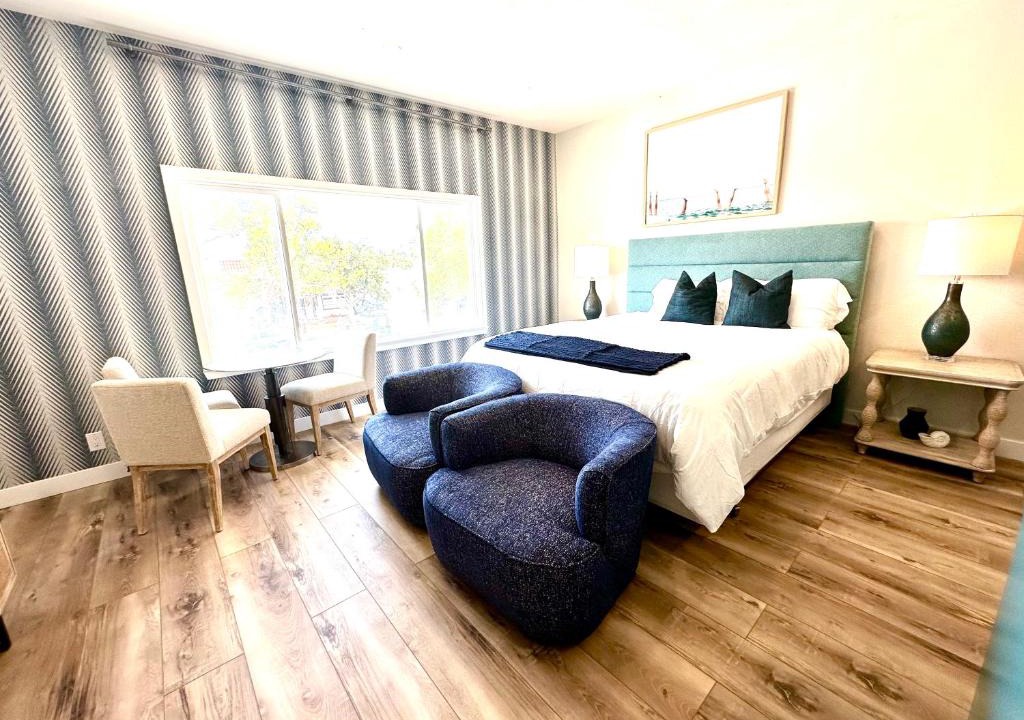 San Clemente Apartment | AZUL on Avenida Del Mar (1/2 Mile to the PIER!)