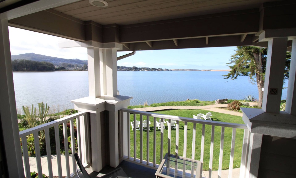 Baywood Park Bed & Breakfast | Back Bay Inn