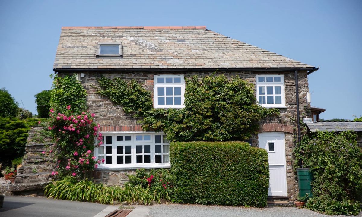 Bude Cottage | Barn Conversion With Indoor Swimming Pool In Stunning Rural Location Near Ocean