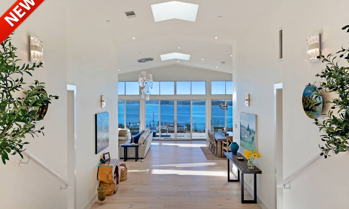 Old Town House | Bay Bliss- Great Ocean Views , modern house