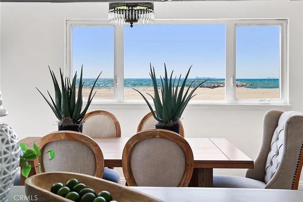 Old Towne House | Beachfront 3 Bedroom 3 Bath In Seal Beal, Ca