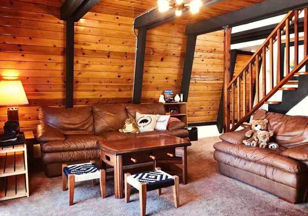 Big Bear City House | ^Bearwood Cabin^ - Close to Oktoberfest & Snowplay