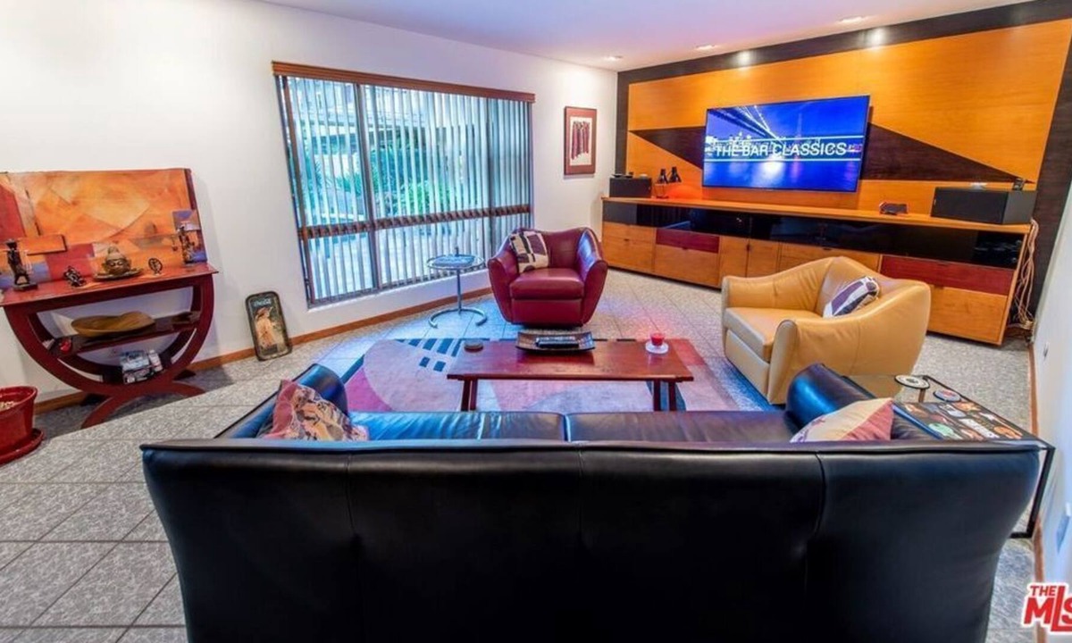 Norma Triangle Condo | Beautiful 2 Br. Condo L-(590001) by Houzlet