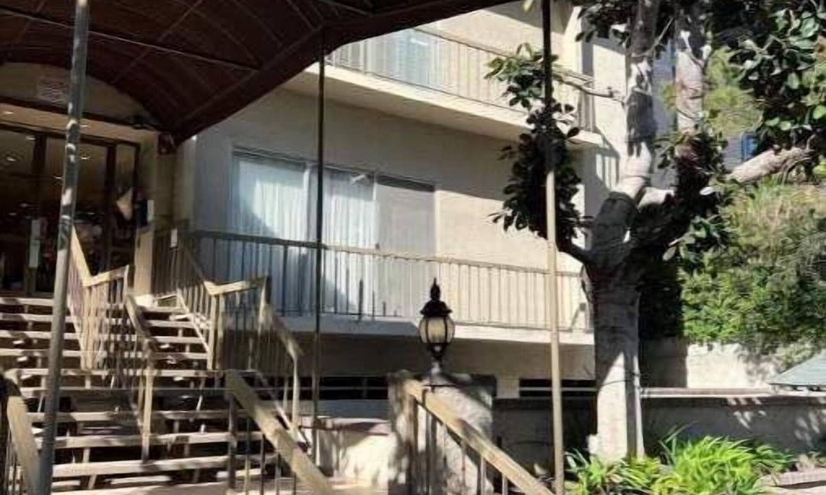 Westwood Apartment | Beautiful and Spacious Condo- Close to UCLA