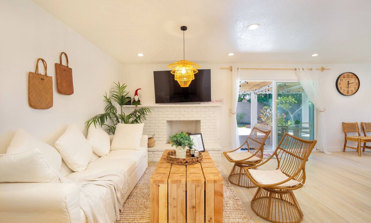 Fountain Valley House | Beautiful home in Fountain Valley - 7 minutes from the beach