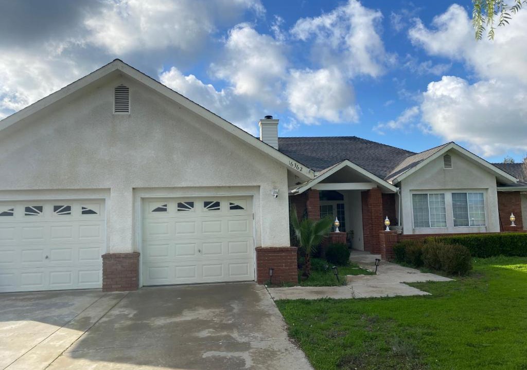 Madera Villa | Beautiful peaceful desirable home in Madera Rancho