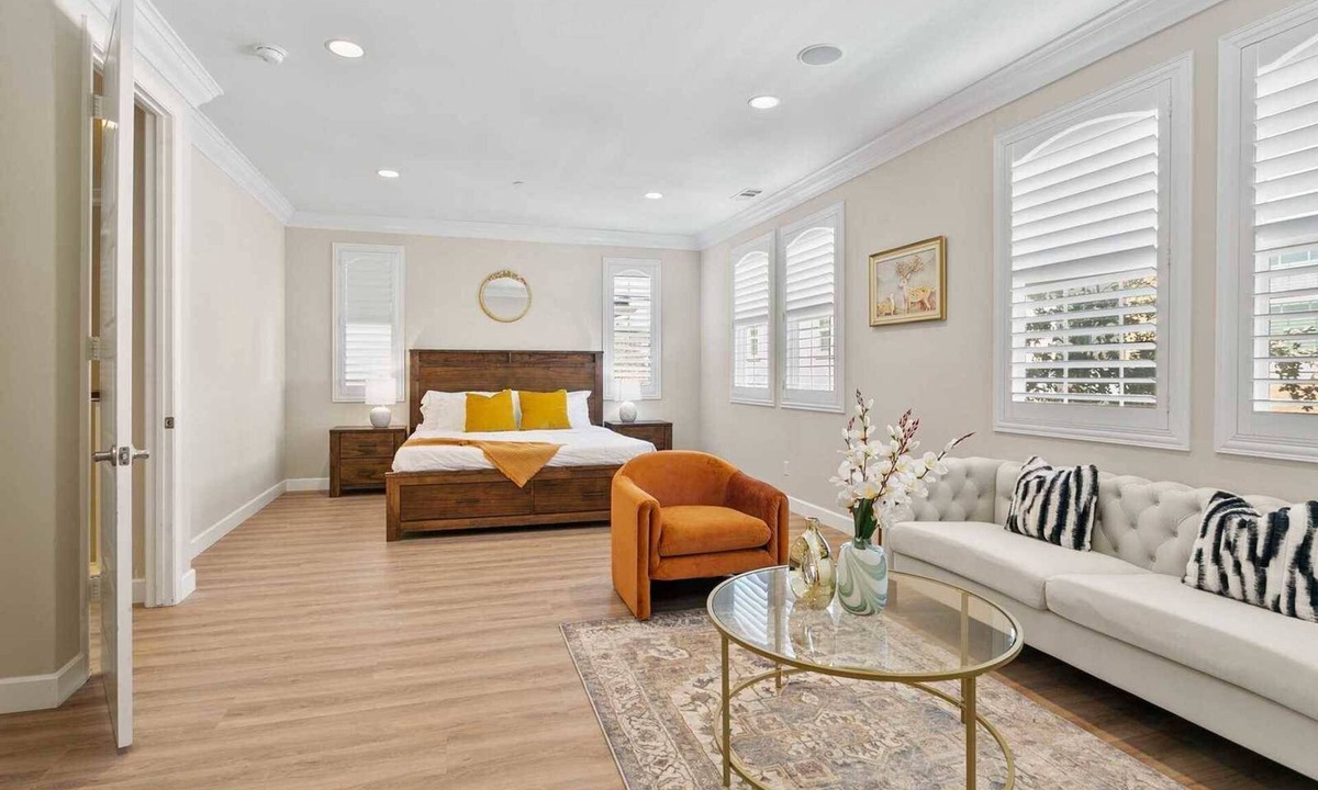 Eastvale House | Beauty on Irisbend