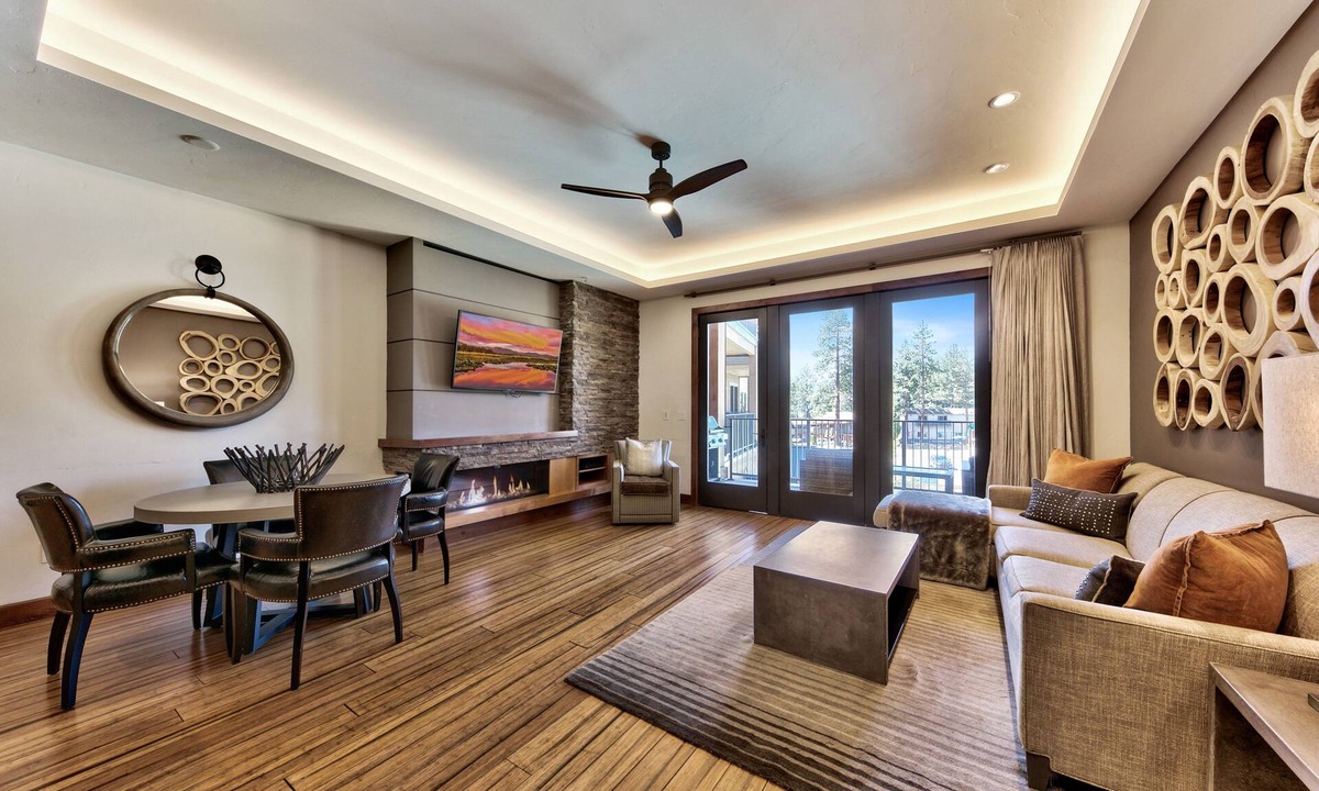 Lakeside Park Condo | Best Walking Location, Pool, Beach, Restaurants - Zalanta #220