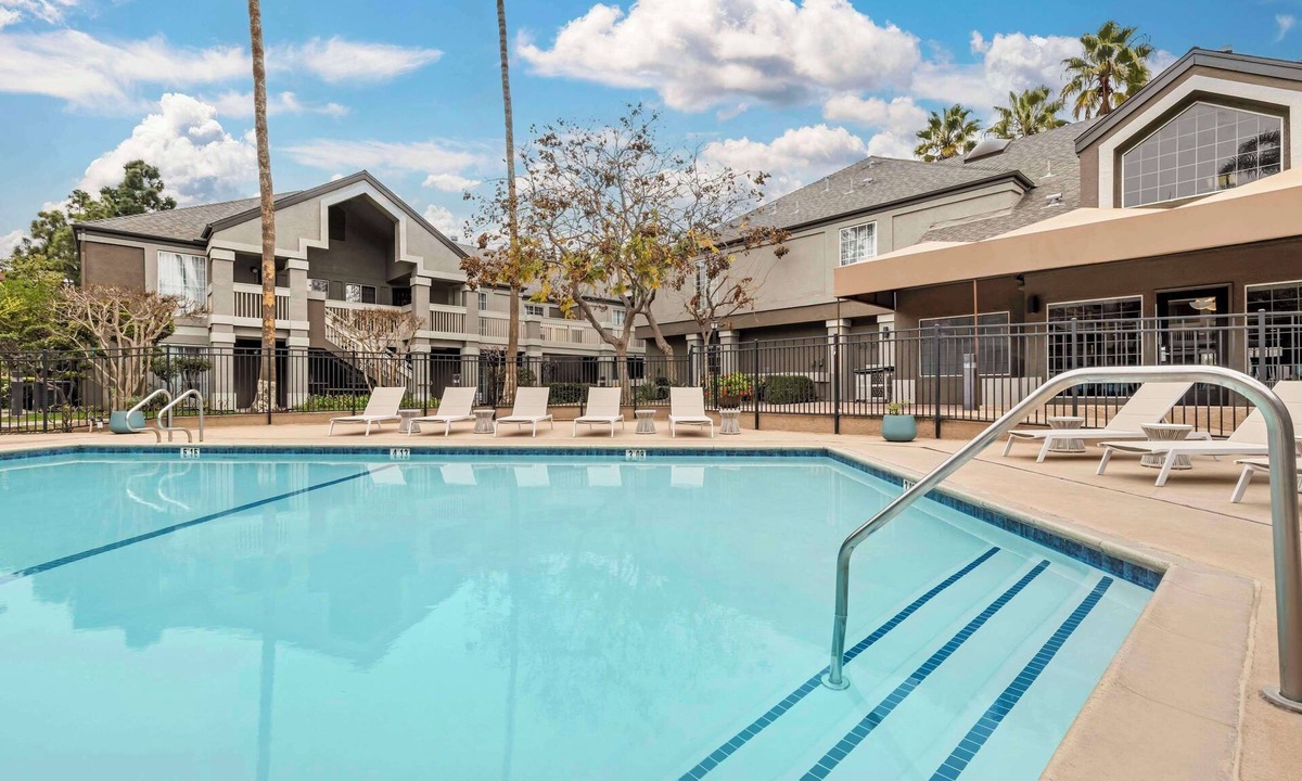 Torrance Hotel | Better Choice for your Vacation! 3 Comfortable Units with Free Breakfast