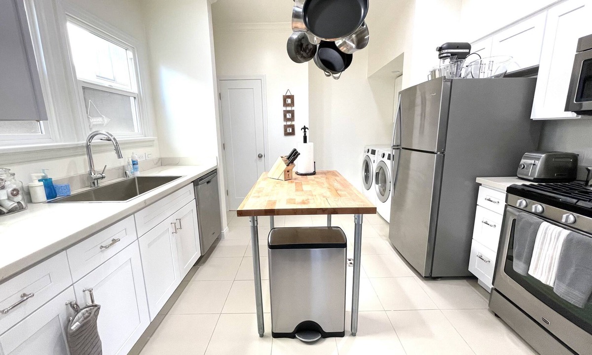 Beverly Hills Apartment | Beverly Hills on Rodeo Drive