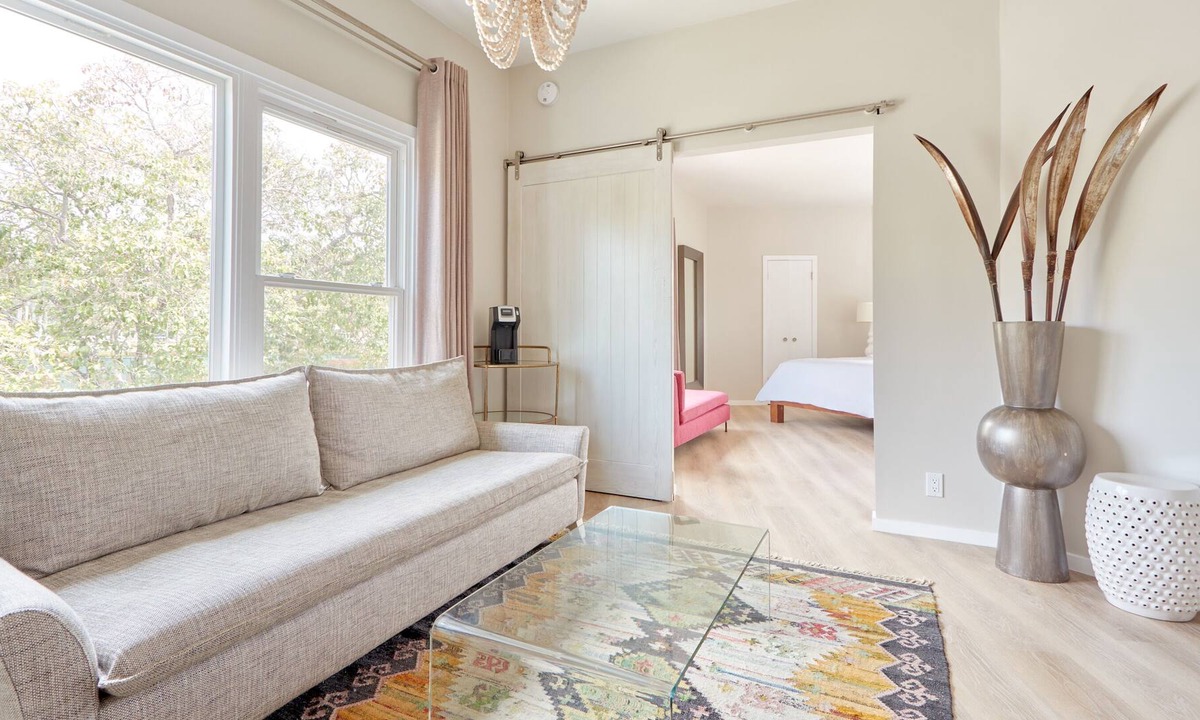 Beverly Hills Apartment | Beverly Terrace powered by Sonder | King Suite