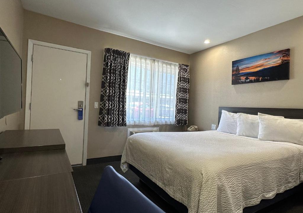 Lakeside Park Hotel | Black Jack Inn