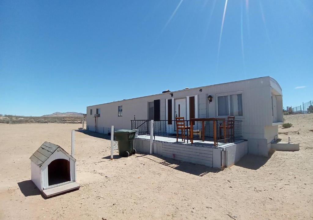 Apple Valley Apartment | Blue mobile home
