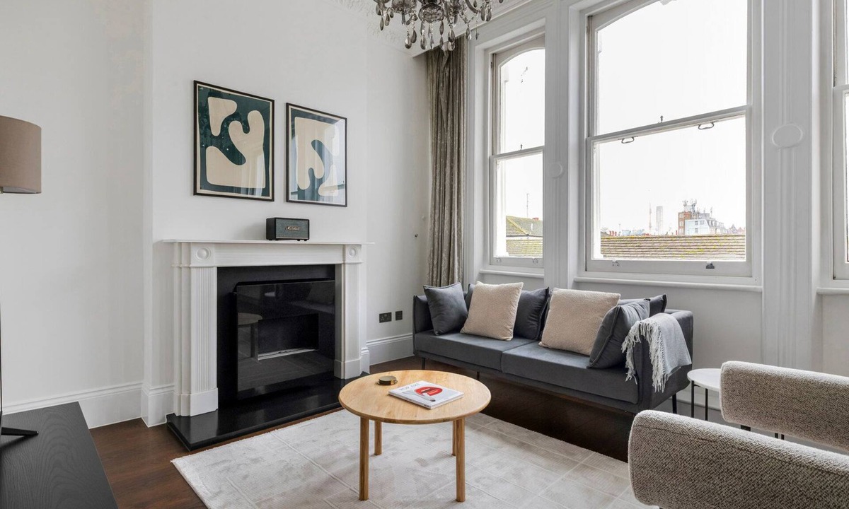Redcliffe Apartment | Blueground | Kensington, view, nr Kensington Gardens