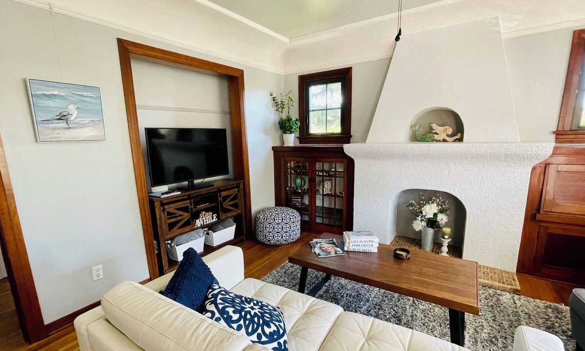 Belmont Heights Apartment | Boutique Beach Apartment