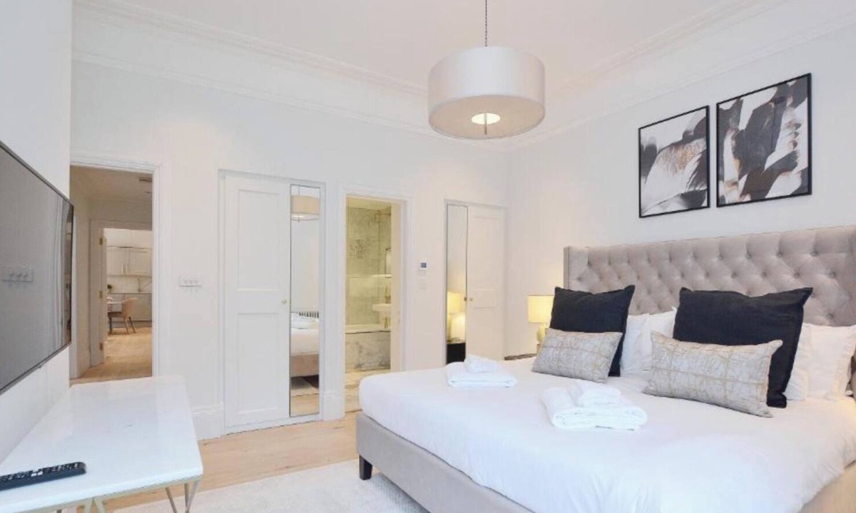 South Kensington Apartment | Boutique Elysian House South Kensington 3 Bed Flat minutes from the Hyde park
